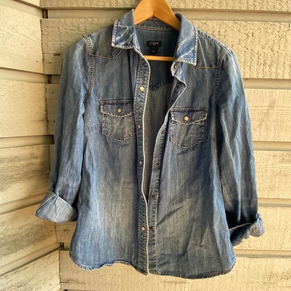 j crew | denim shirt | medium wash | size XS - Picture 1 of 9